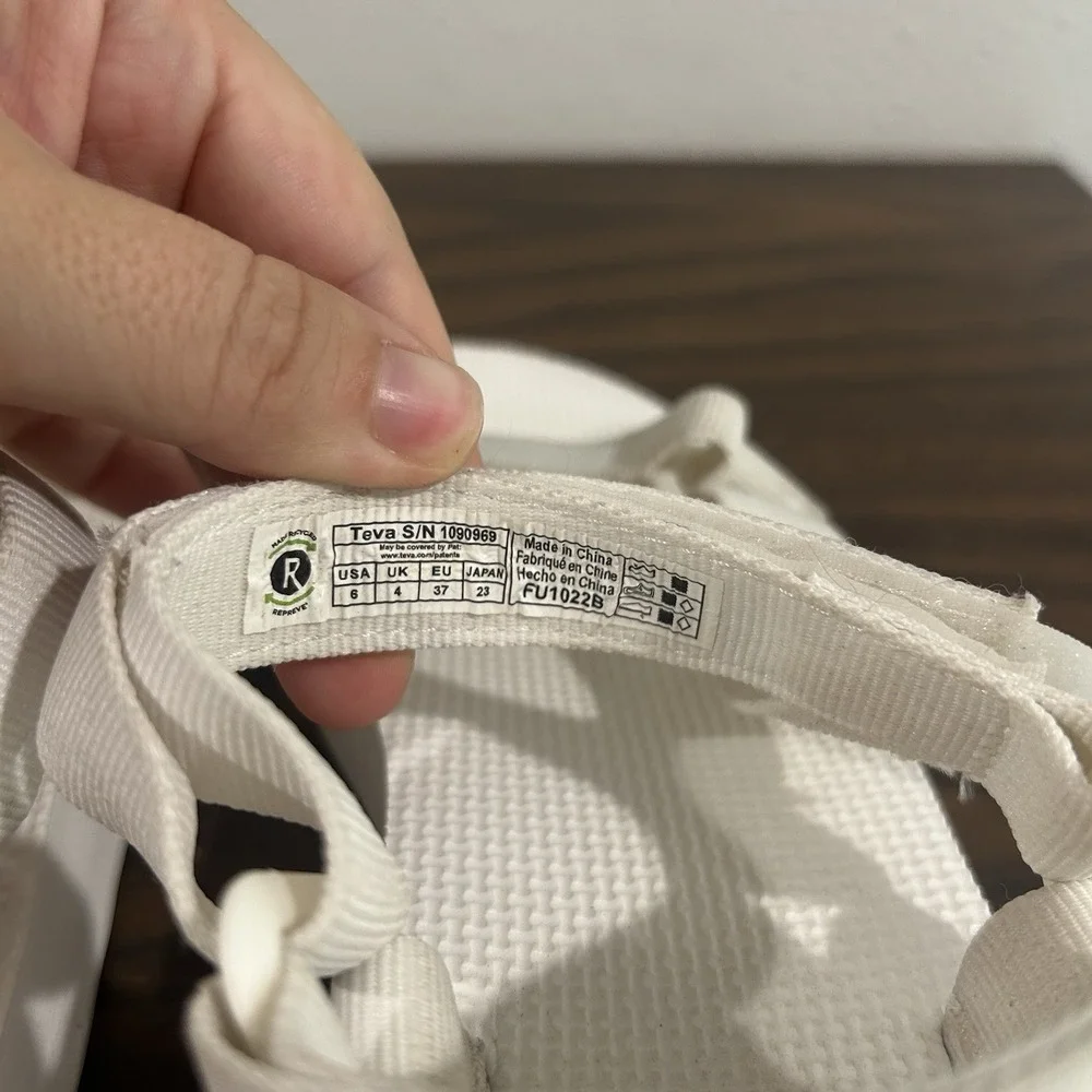 Teva Midform Universal Bright White Sandals S/N 1090969 Womens Sz 6